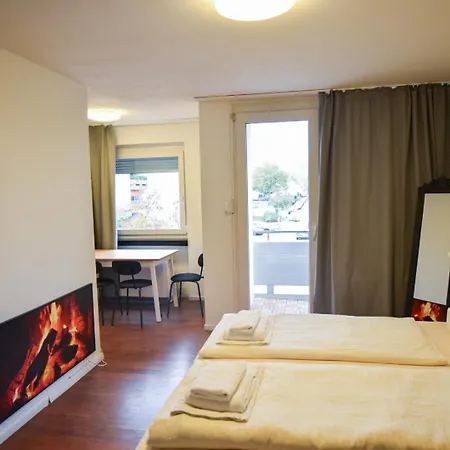 Im Mit Eigene Kueche Bad Balkon Parkplatz Netflix Nuremberg