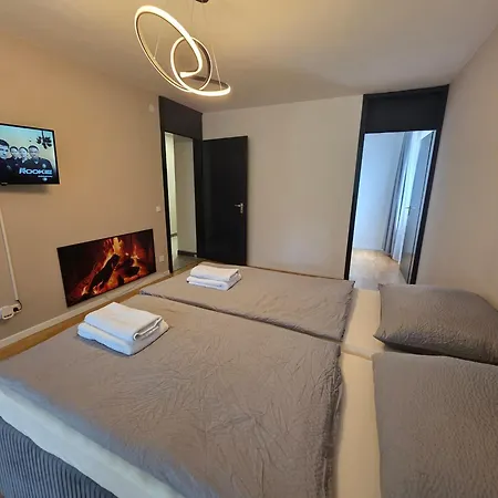 Im Mit Eigene Kueche Bad Balkon Parkplatz Netflix Apartment *